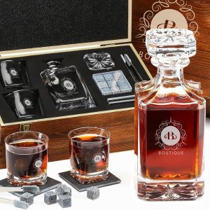 Gravierte Whisky Karaffe zum Firmenjubiläum