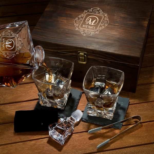 Whiskyflasche mit Namensgravur für Freund