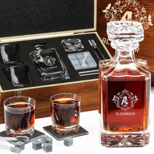 Exklusive Whisky Karaffe mit Initialen